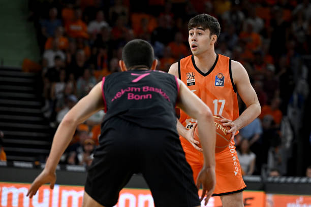 威性强的裁 威性强的裁